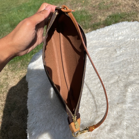 Louis Vuitton pochette accessories - Picture 14 of 16